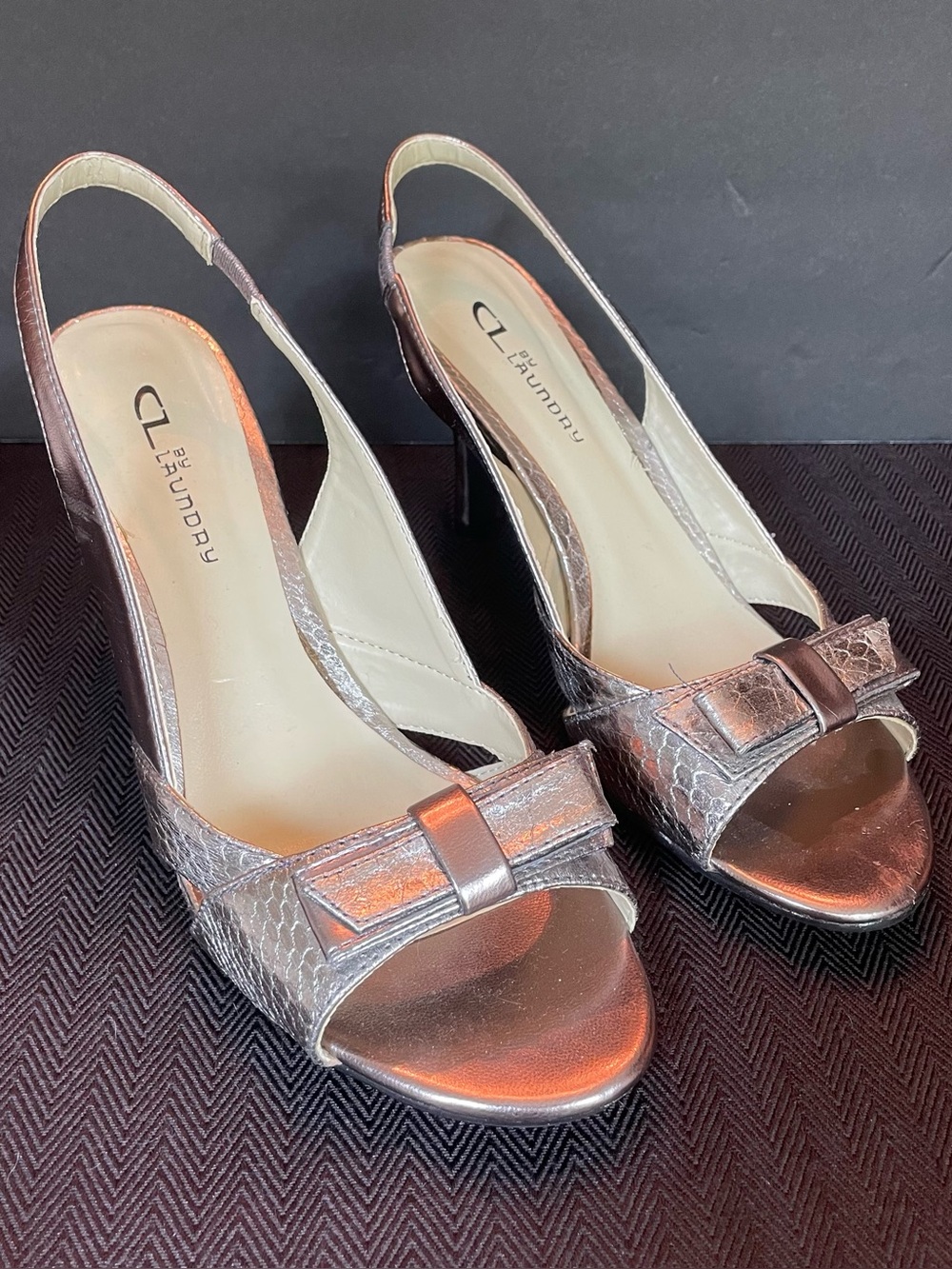 CL by Laundry Rose Metallic Slingback Heels with Bow Accent Size 7.5